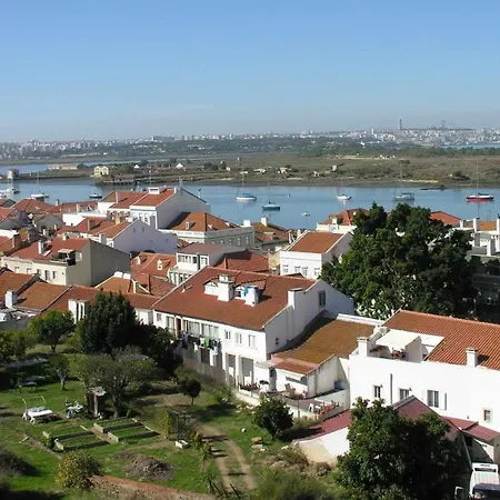 Legendary Bay Tematica Apartment Seixal (Setubal)