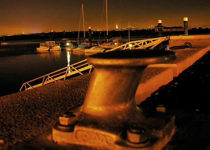 Legendary Bay - Tematica Seixal (Setubal)